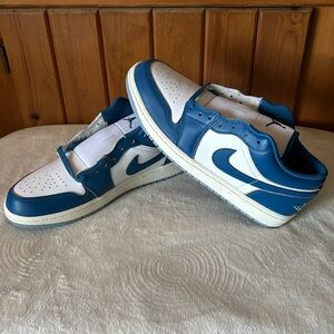 Air Jordan 1 Low SE Size 10 SKU FN5214-141